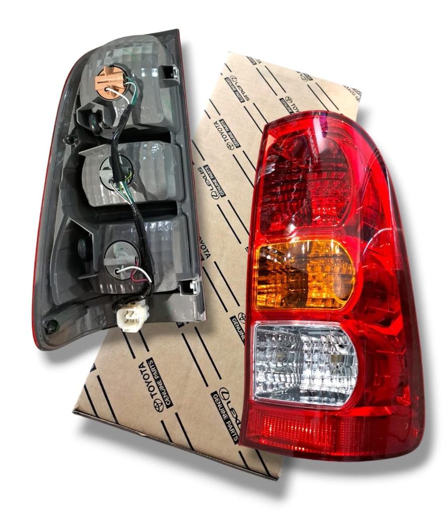 STOP TRASERO DERECHO TOYOTA HILUX 2009 AL 2011