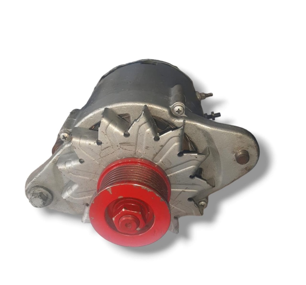 ALTERNADOR 24 VOLTIOS 7 CANALES MOTOR CUMMINS CHINO 6BT USADO