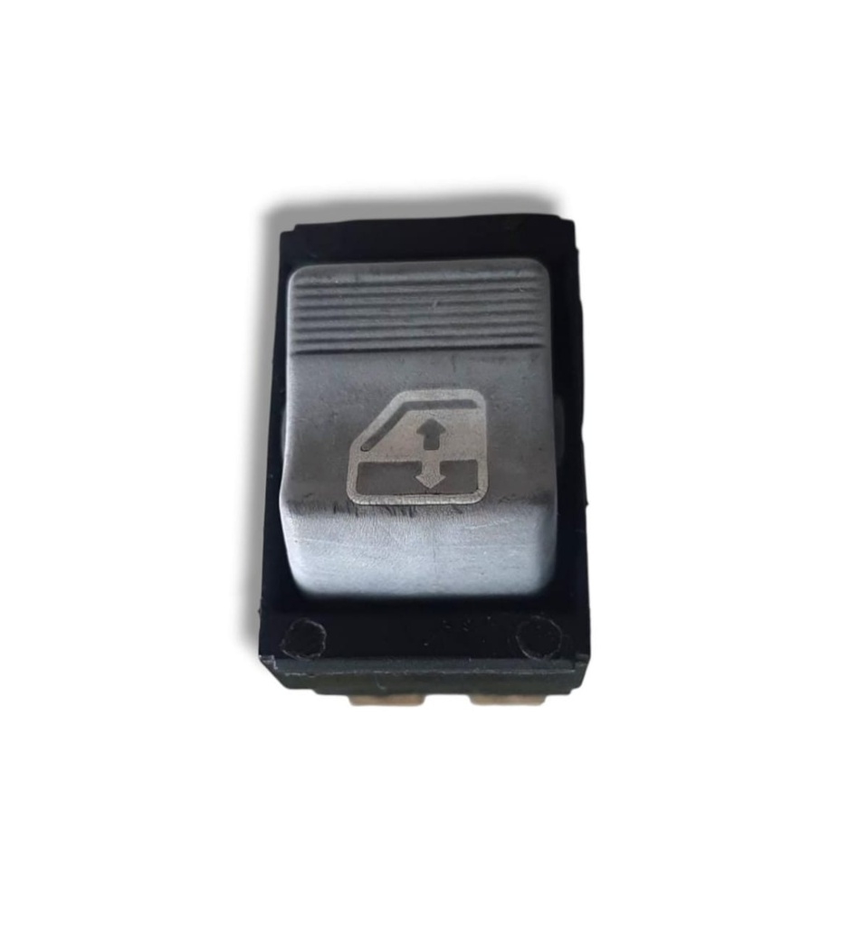 BOTON ALZA VIDRIO PUERTA IVECO EURO TRAKKER / TRAKKER