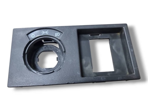 [41200567-US] TAPA PLASTICA TABLERO BOTON LUCES IVECO TRAKKER / STRALIS